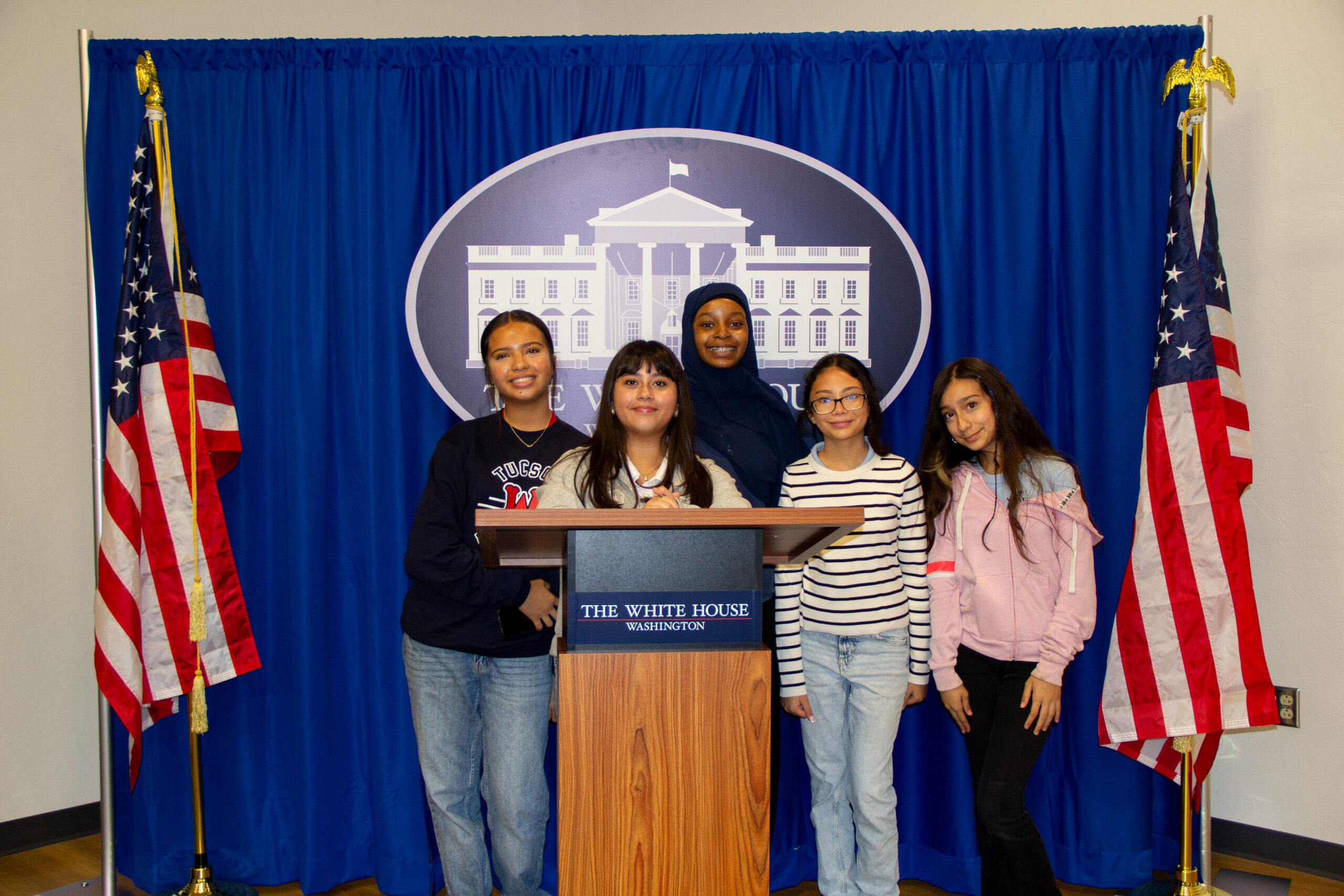 Students test presidential skills in U of A contest